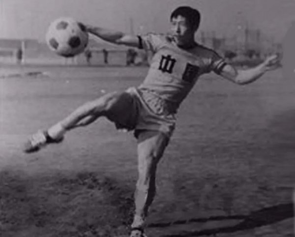 🙏名宿李福宝因病逝世，1979、1980年曾连续位列国足射手