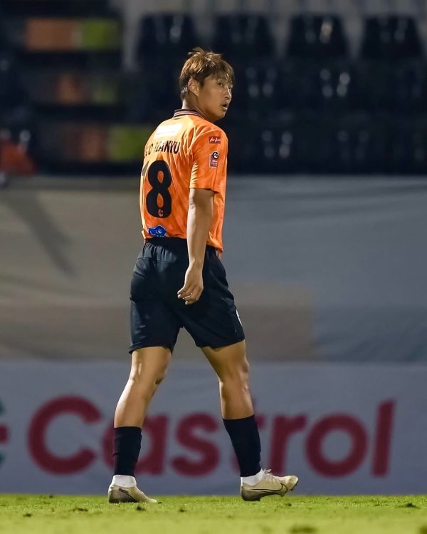 重生失败😧26岁郭田雨合同到期仍无下家，在泰超1年时间0球0
