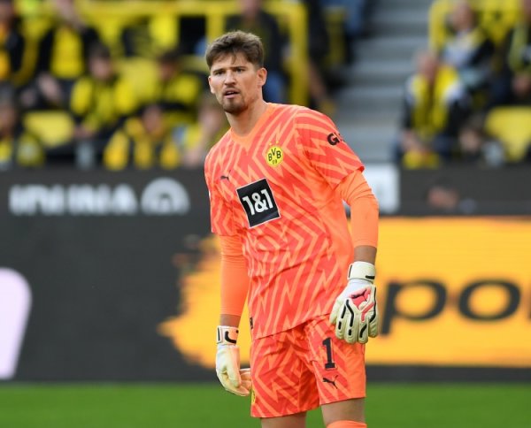 德甲首轮3-3圣保利后，多特近4轮联赛均零封对手+科贝尔0失