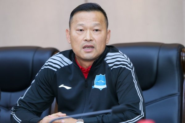 武汉女足主帅：五线作战容易出现伤病 奥克兰联身体硬朗侵略性强