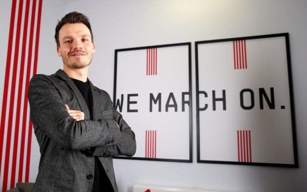 记者：丹尼-罗尔即将成为格拉斯哥流浪者的新任主教练