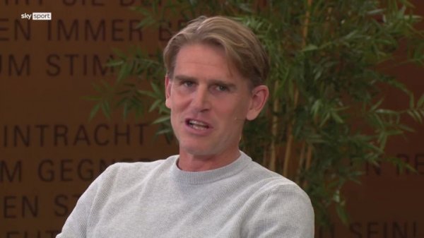 🤩弗罗因德：我们或许在见证最强版本的凯恩 他是完美的球员