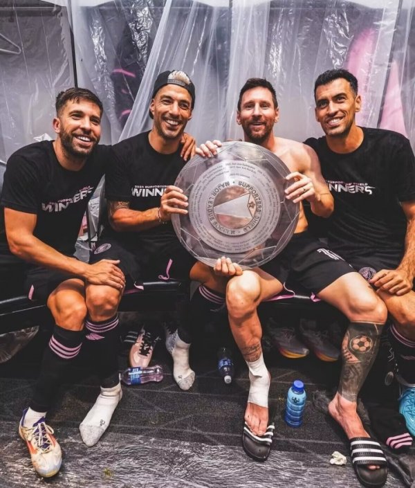 巴萨U40不再...梅西与迈阿密续约至2028，布斯克茨阿尔