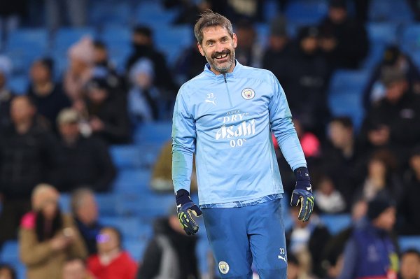 弹指20年！卡森退役，2005年伊斯坦布尔之夜比赛名单球员全