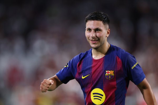 记者：斯图加特今夏曾接近签下巴德吉 巴萨未决定1月是否将他外