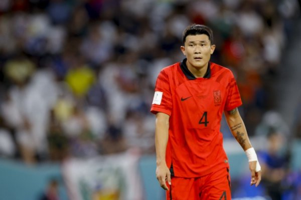 再次失误丢球！金玟哉谈惨败巴西：有我失误的原因，也因实力差距