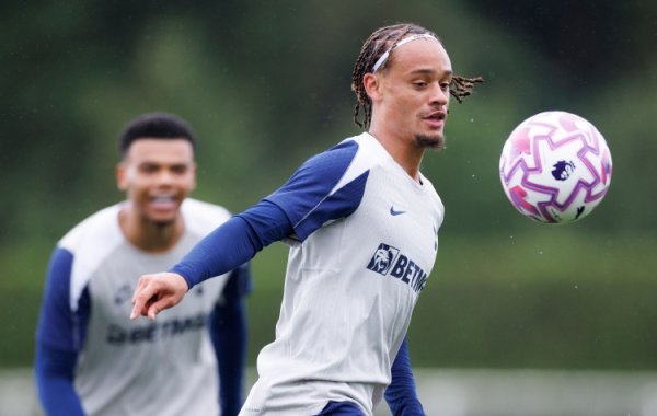 热刺旧将：哈维-西蒙斯状态低迷，他的表现远远不够好