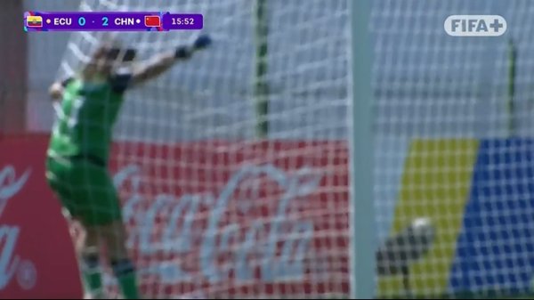 十分角！曾屹婕连场任意球破门，中国女足U17两球领先厄瓜多尔