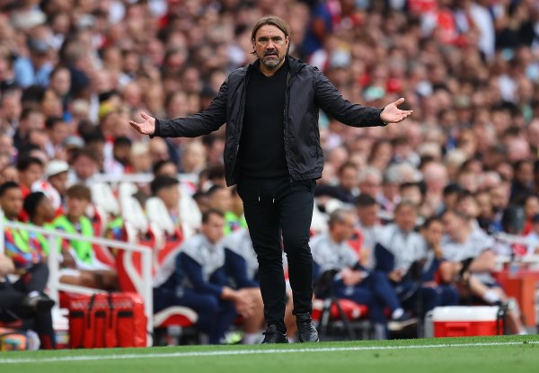 法尔克：裁判是全场唯一认为我的队员假摔的人，对此我能咋办？